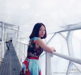 罗莎莎